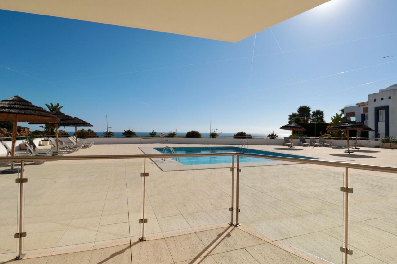 Апартаменты Olhos De Agua 1Br With Pool, Ac And Free Parking Албуфейра Экстерьер фото