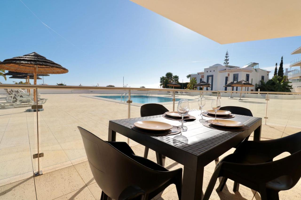 Апартаменты Olhos De Agua 1Br With Pool, Ac And Free Parking Албуфейра Экстерьер фото
