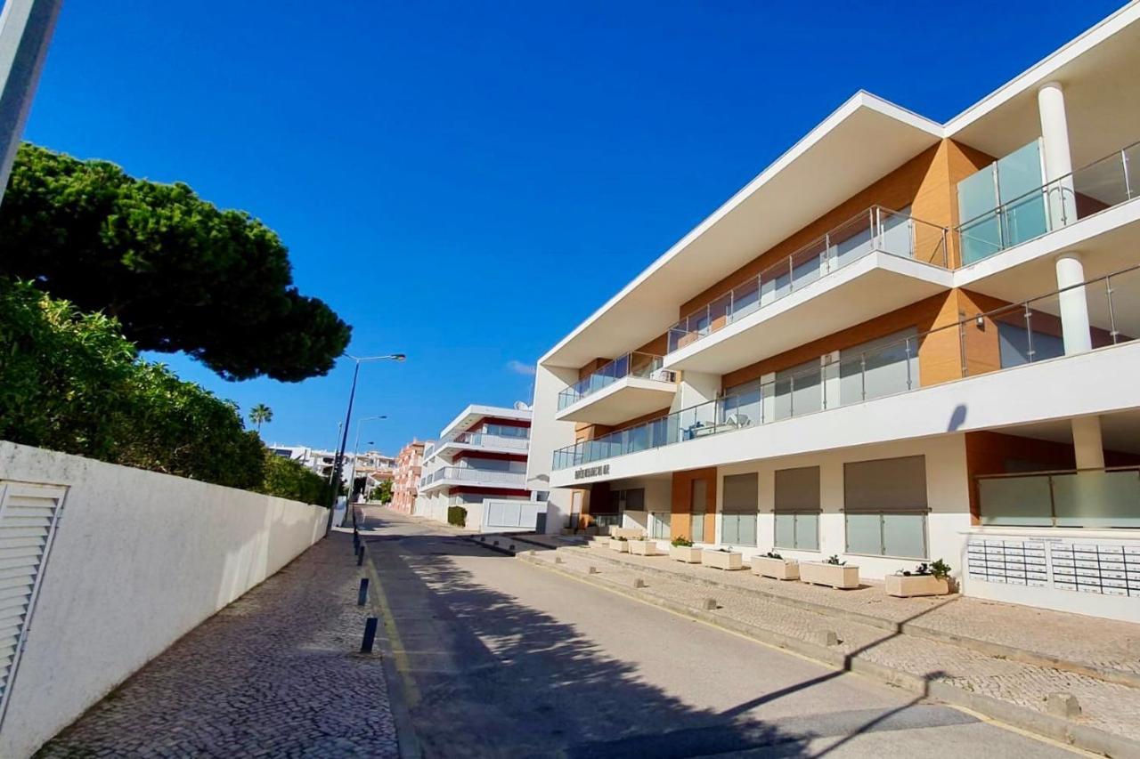 Апартаменты Olhos De Agua 1Br With Pool, Ac And Free Parking Албуфейра Экстерьер фото
