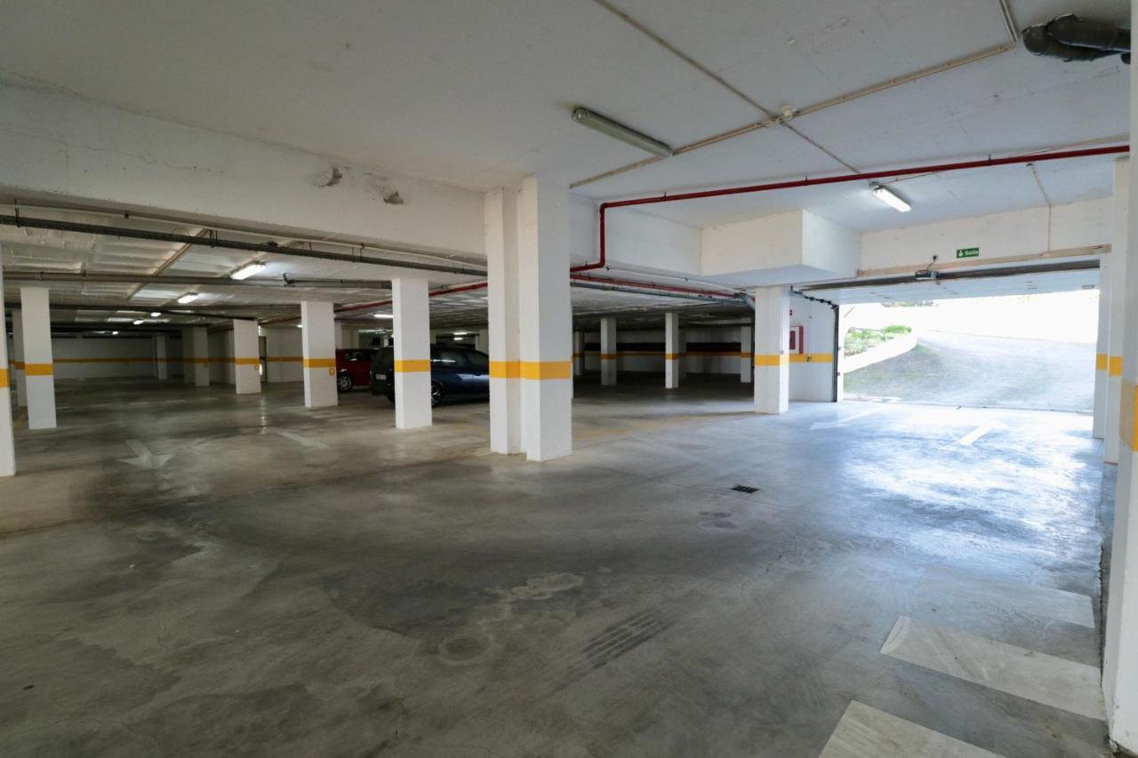 Апартаменты Olhos De Agua 1Br With Pool, Ac And Free Parking Албуфейра Экстерьер фото