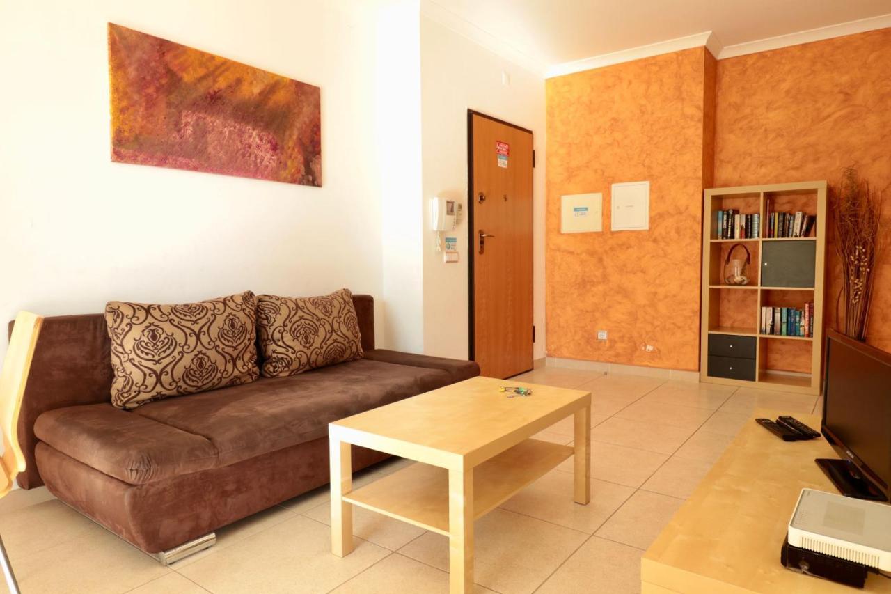 Апартаменты Olhos De Agua 1Br With Pool, Ac And Free Parking Албуфейра Экстерьер фото